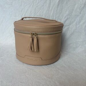Chic Tan Cosmetic Case